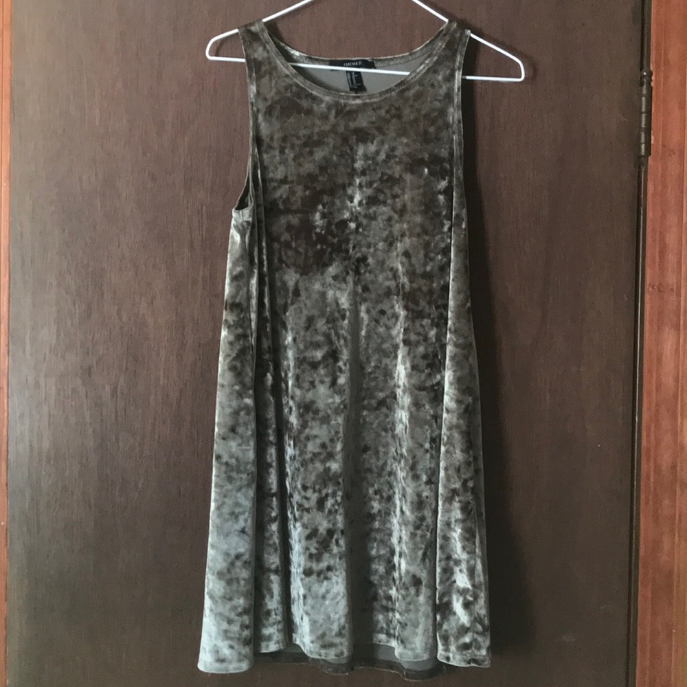 Beautiful Sleeveless Shift Dress